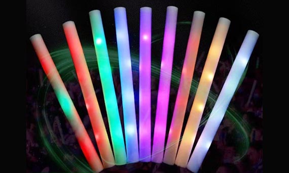 Karnevalové sprievodca Esenciálnym atmosférovým zosilňovačom pre večierky