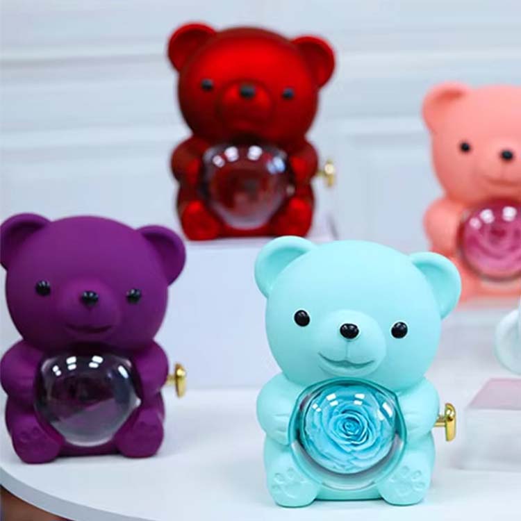 Zachovalé kvetinové prekvapenie Hug Bear